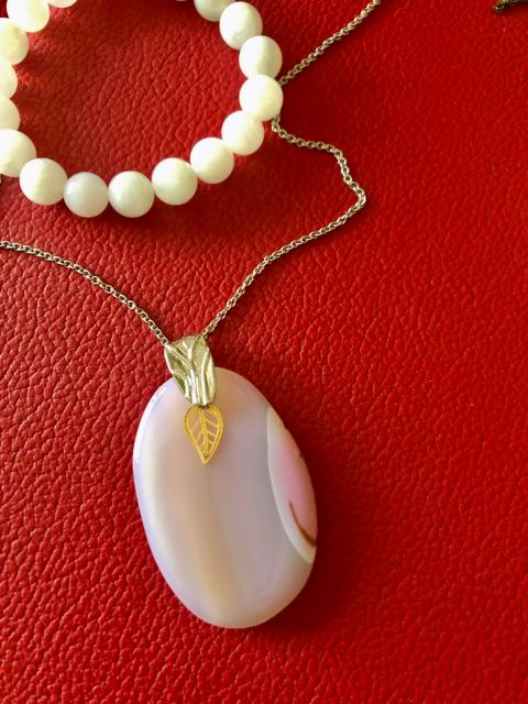 Náhrdelník Achát s chirurgickou ocelí